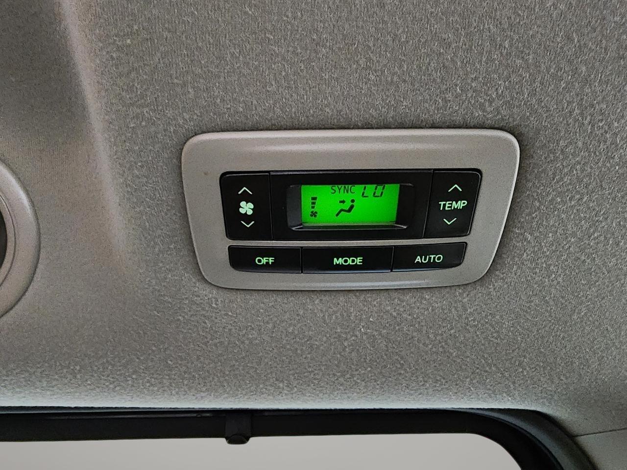 Toyota Sienna XLE FWD 8-Passenger V6 2014