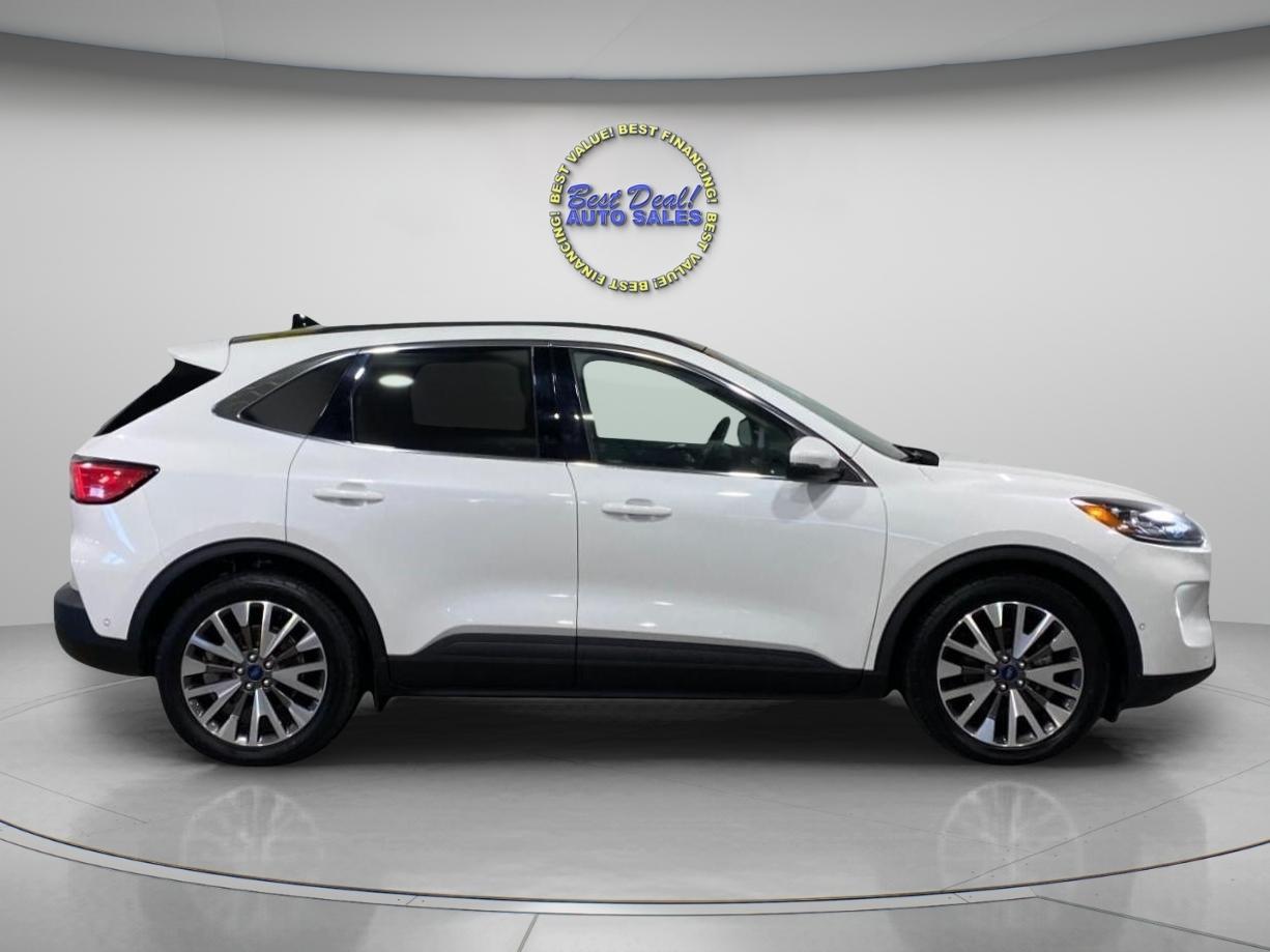 Ford Escape Hybrid Titanium 2020
