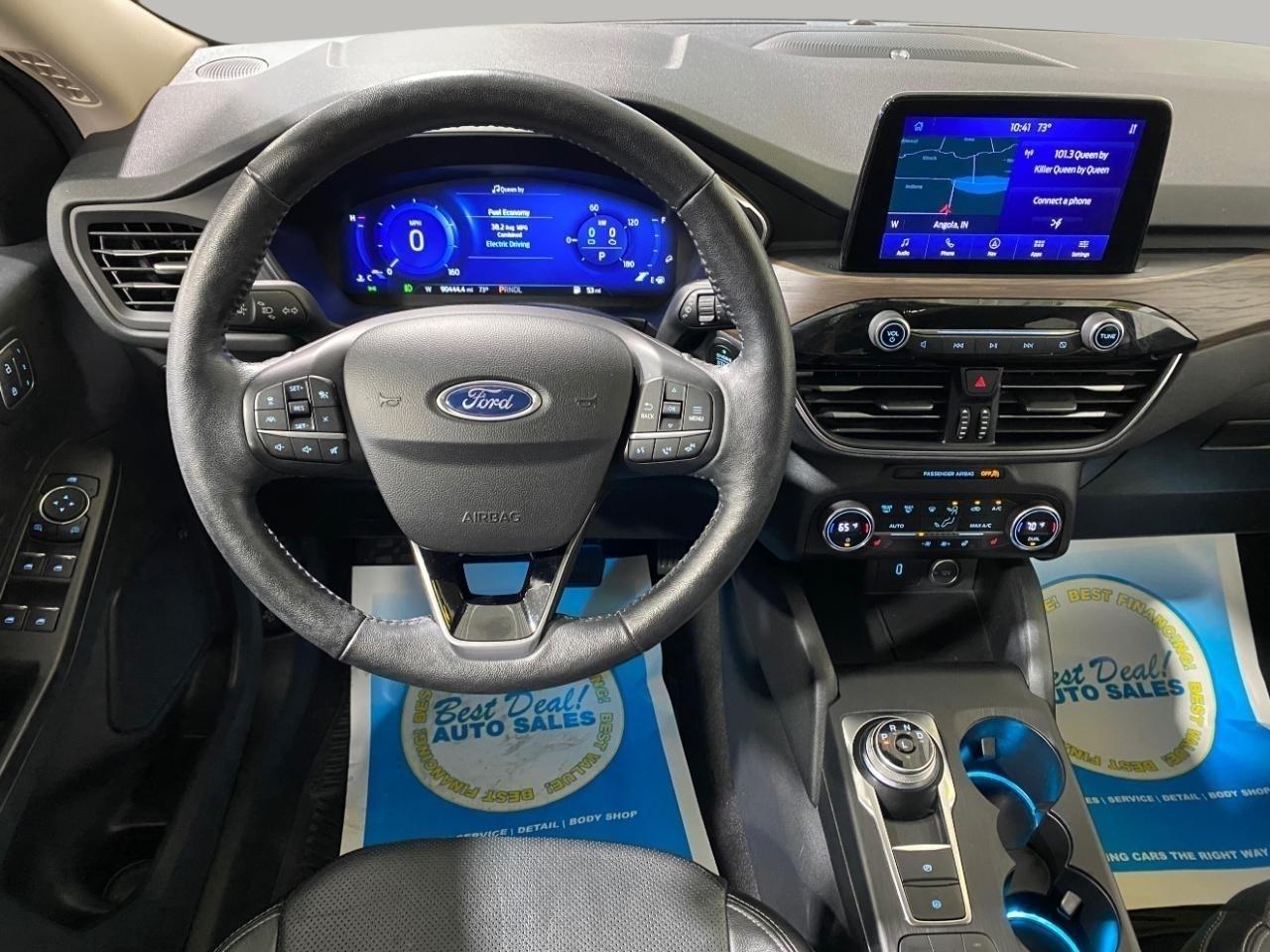 Ford Escape Hybrid Titanium 2020