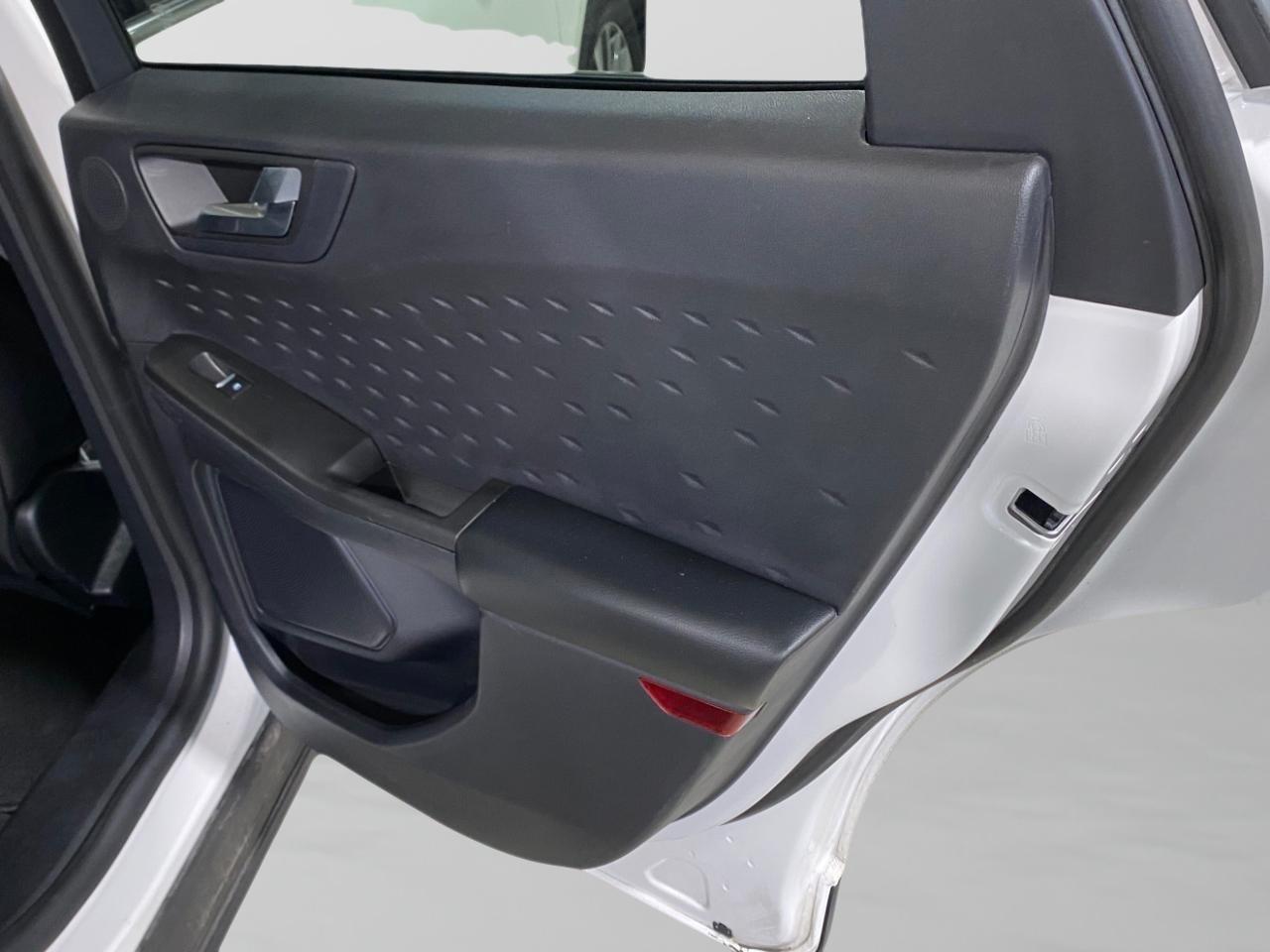 Ford Escape Hybrid Titanium 2020