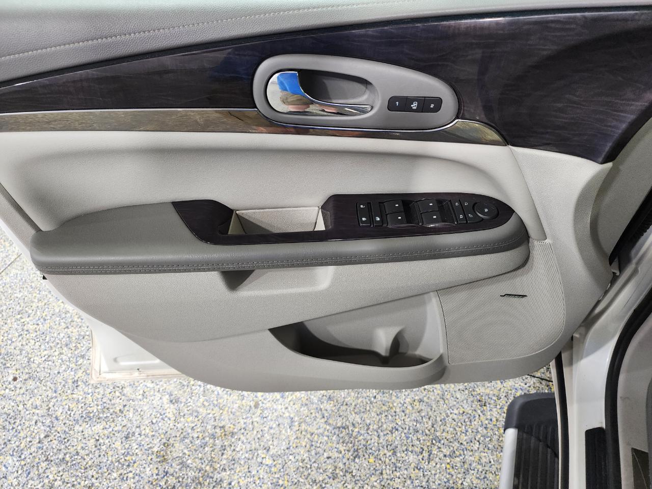 Buick Enclave  2015