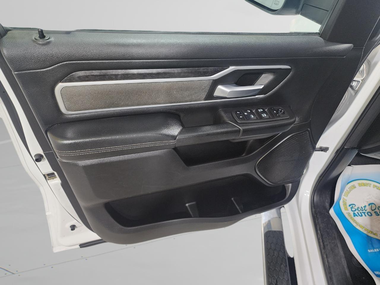 RAM 1500 Big Horn Crew Cab SWB 4WD 2023