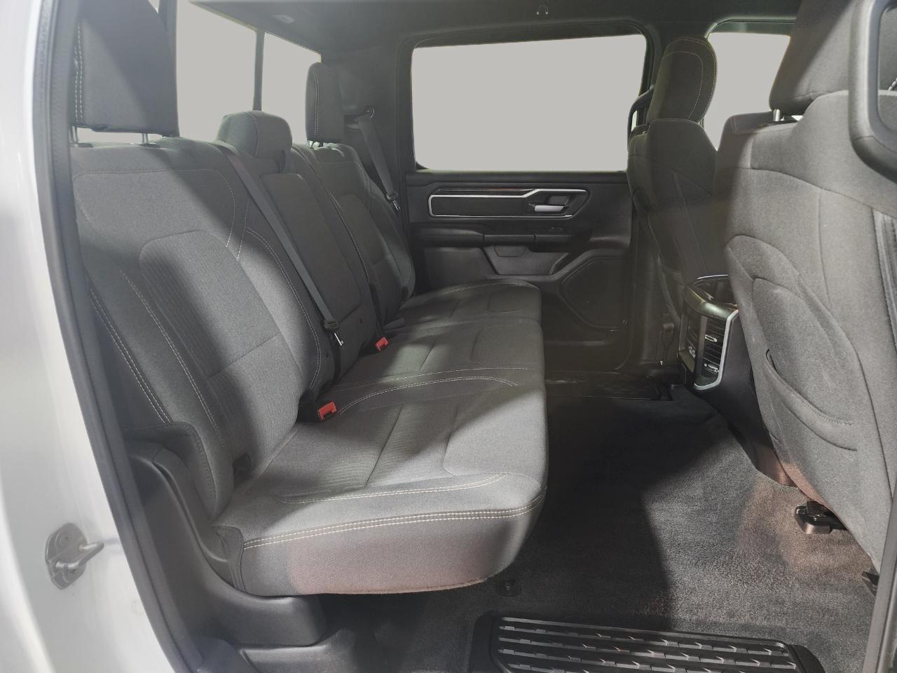 RAM 1500 Big Horn Crew Cab SWB 4WD 2023