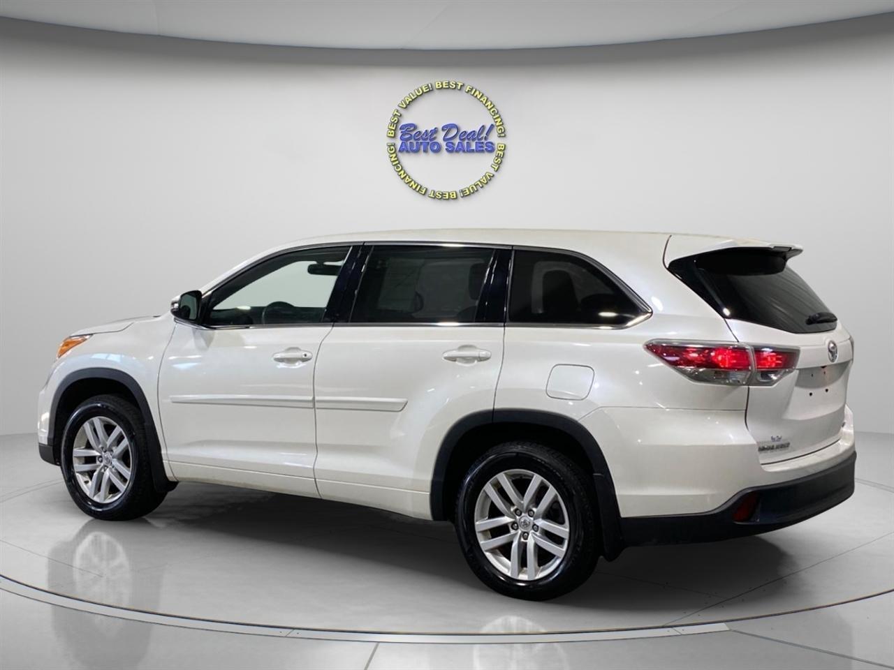 Toyota Highlander LE AWD V6 2014