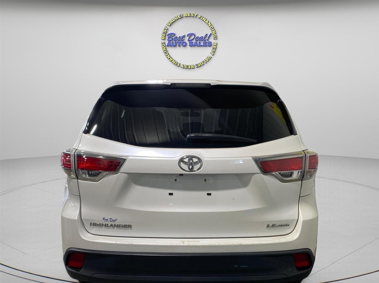 Toyota Highlander LE AWD V6 2014