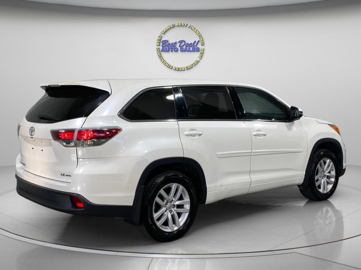 Toyota Highlander LE AWD V6 2014