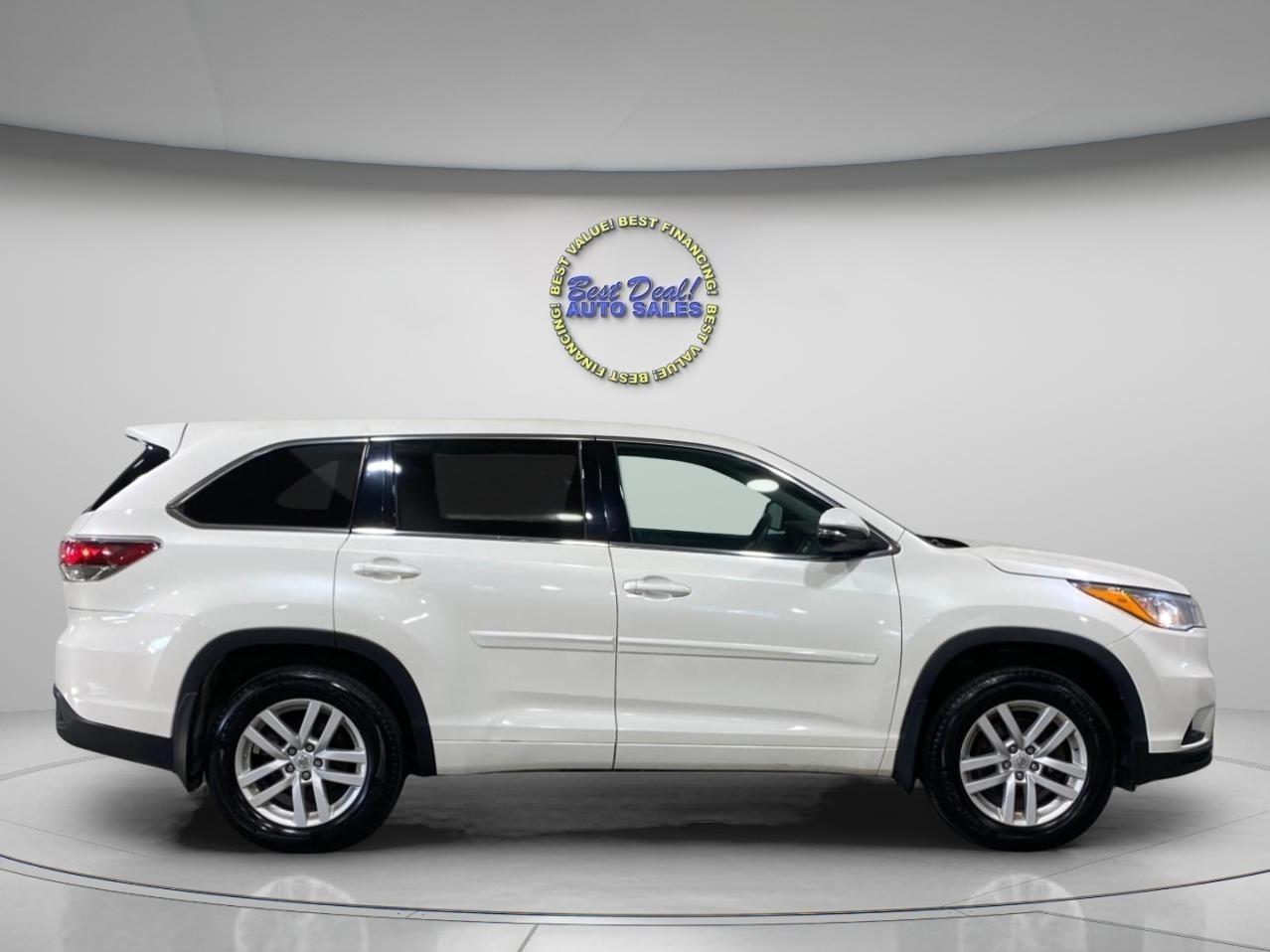 Toyota Highlander LE AWD V6 2014