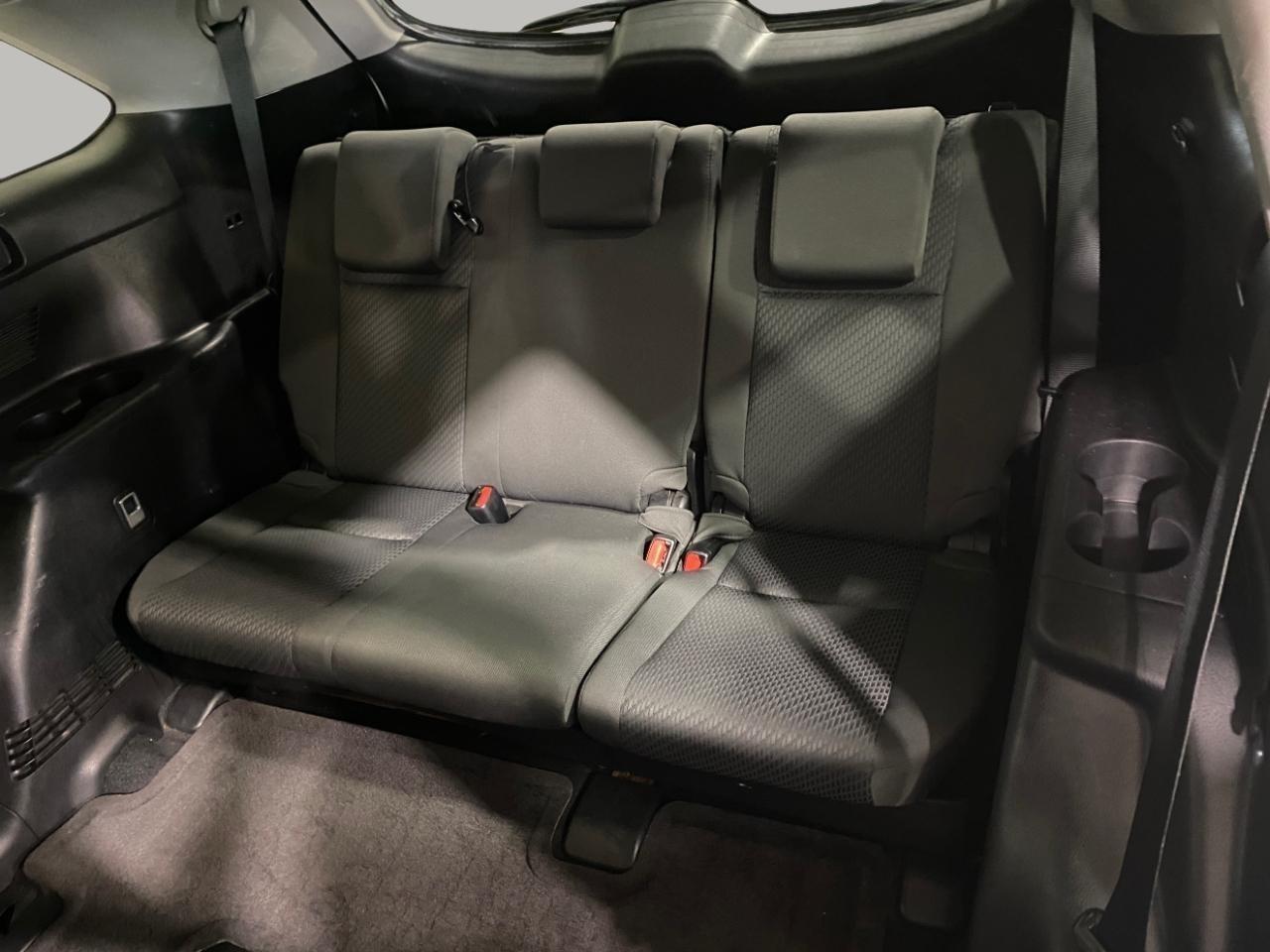 Toyota Highlander LE AWD V6 2014