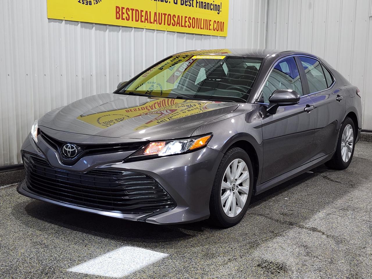 2020 Toyota Camry LE 4dr Sedan