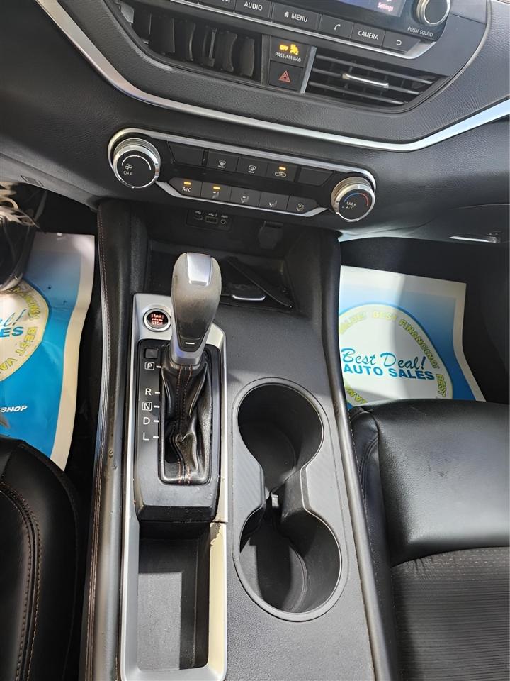Nissan Altima SR 4D Sedan 2.5 2020