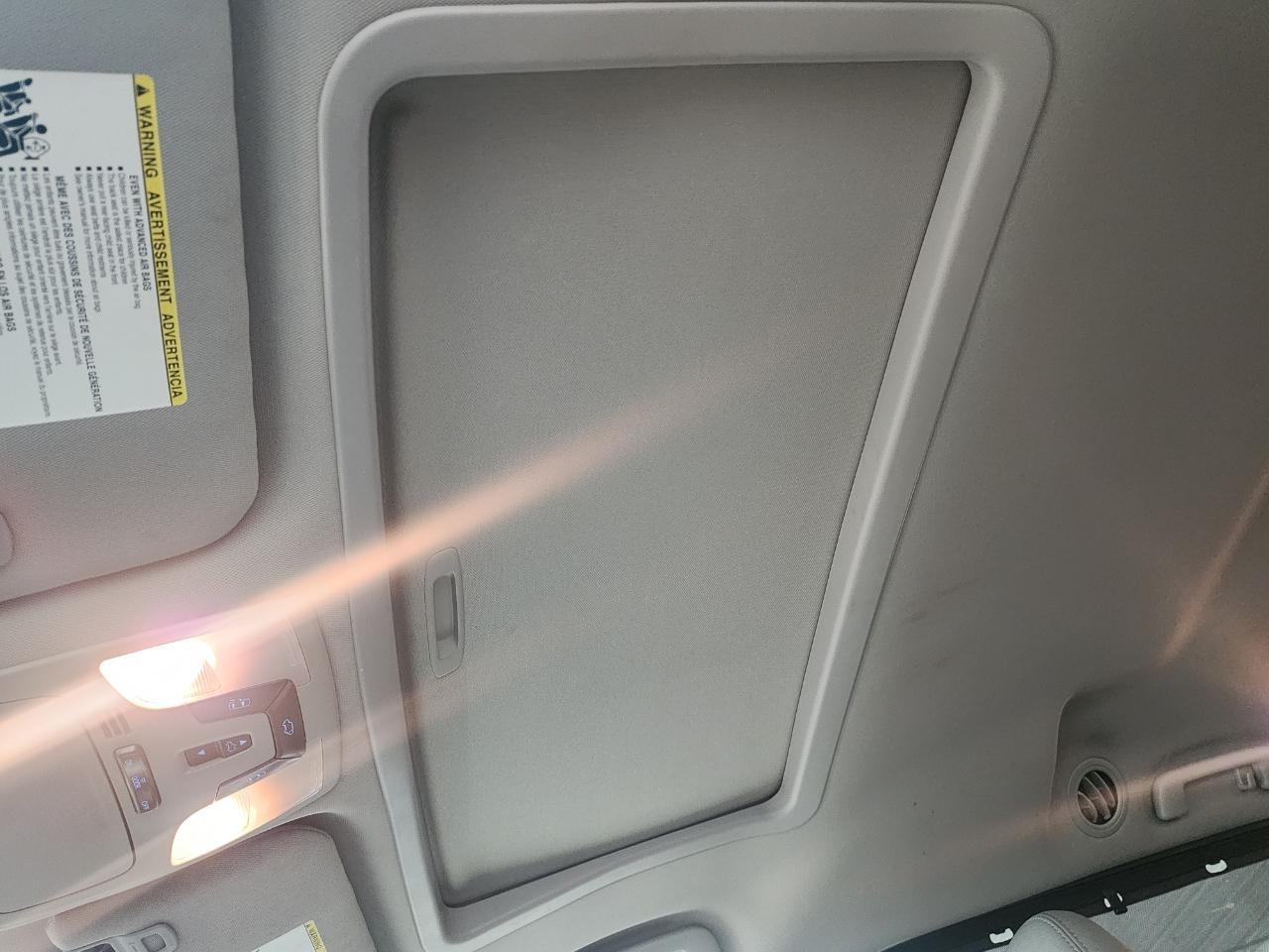 Toyota Sienna XLE 7-Passenger AWD 2017