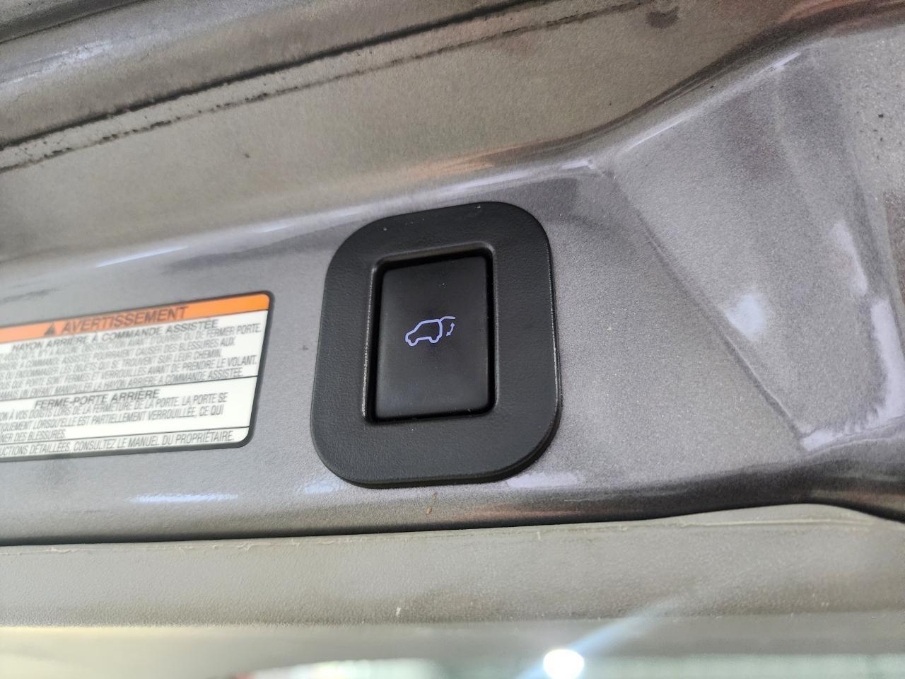 Toyota Sienna XLE 7-Passenger AWD 2017