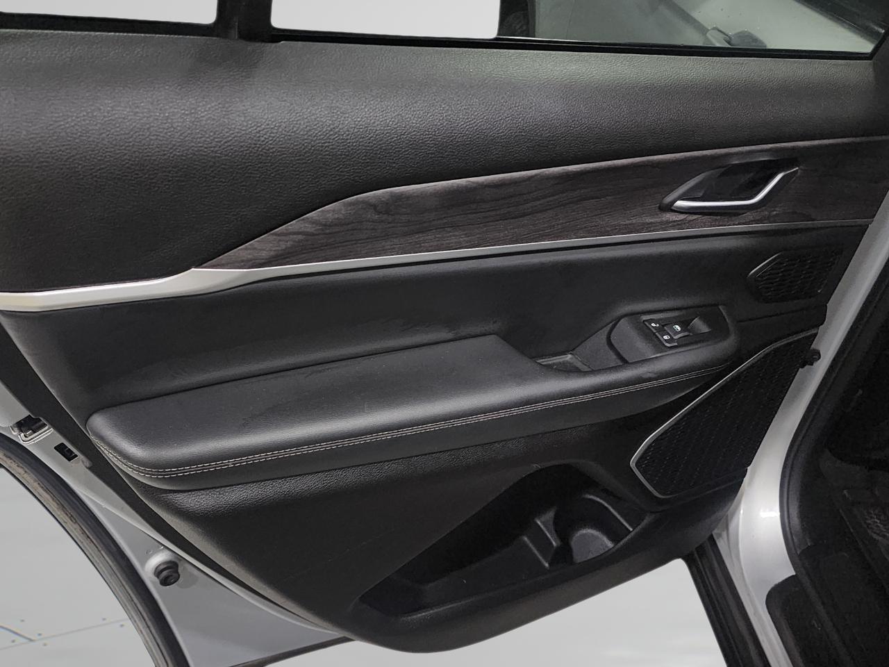 Jeep Grand Cherokee Limited 4WD 2021