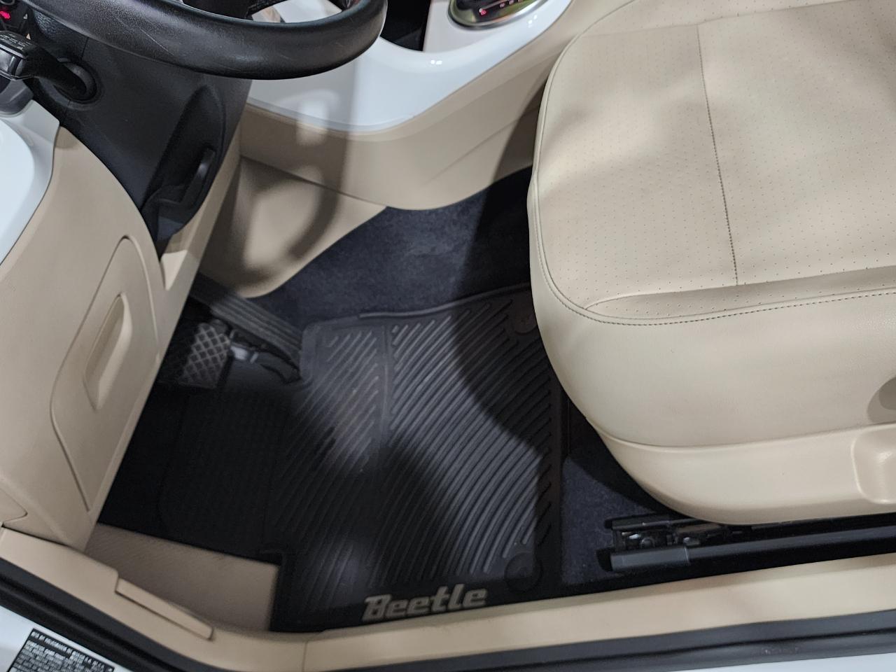 Volkswagen Beetle 2.0T SE Convertible 2019