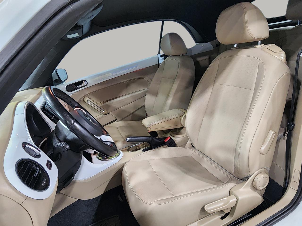 Volkswagen Beetle 2.0T SE Convertible 2019