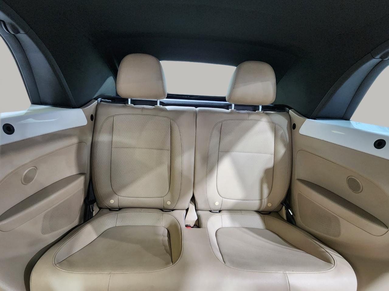 Volkswagen Beetle 2.0T SE Convertible 2019