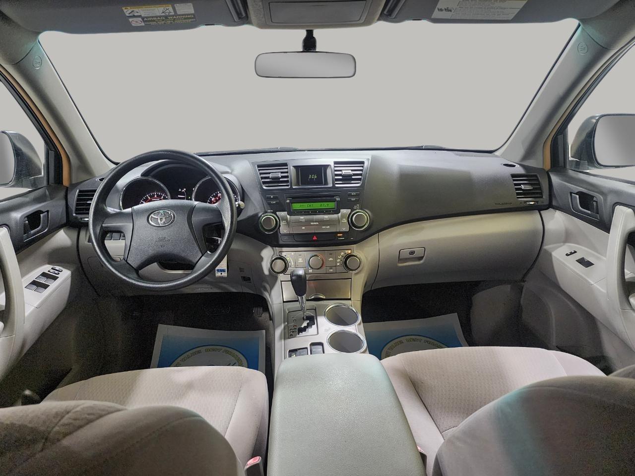 Toyota Highlander Base 4WD 2008