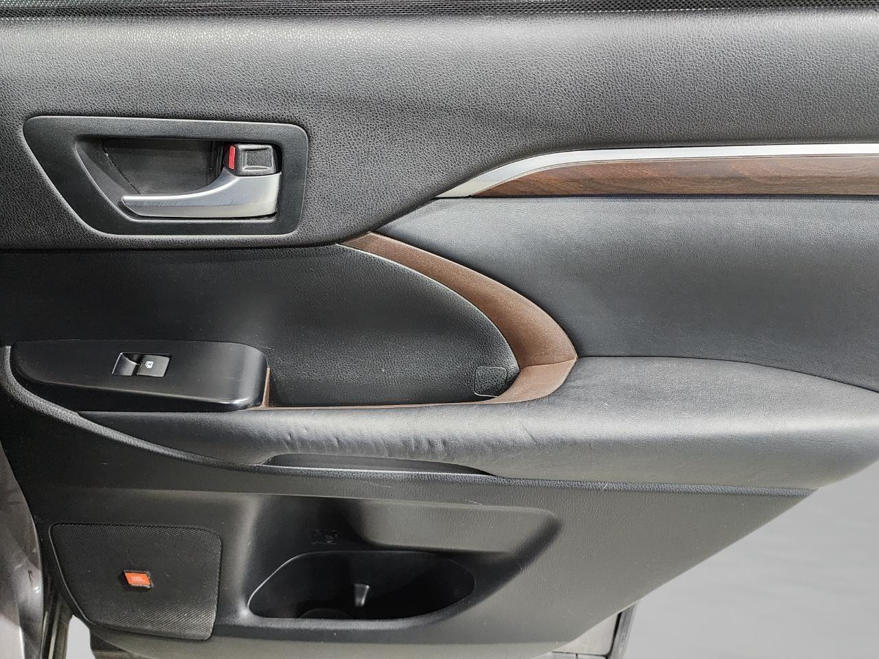 Toyota Highlander  2014