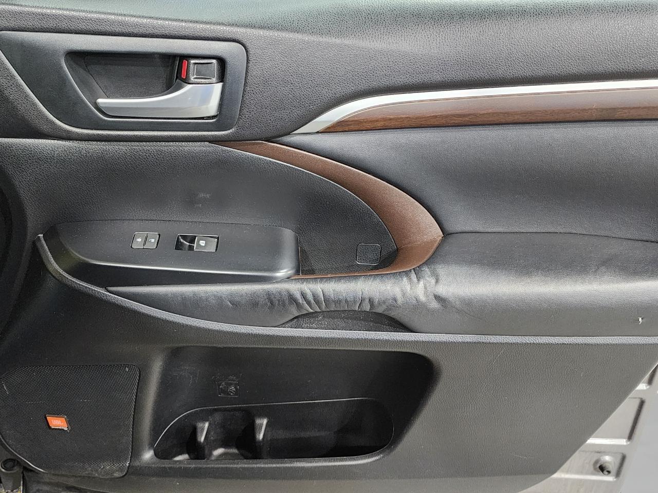 Toyota Highlander  2014