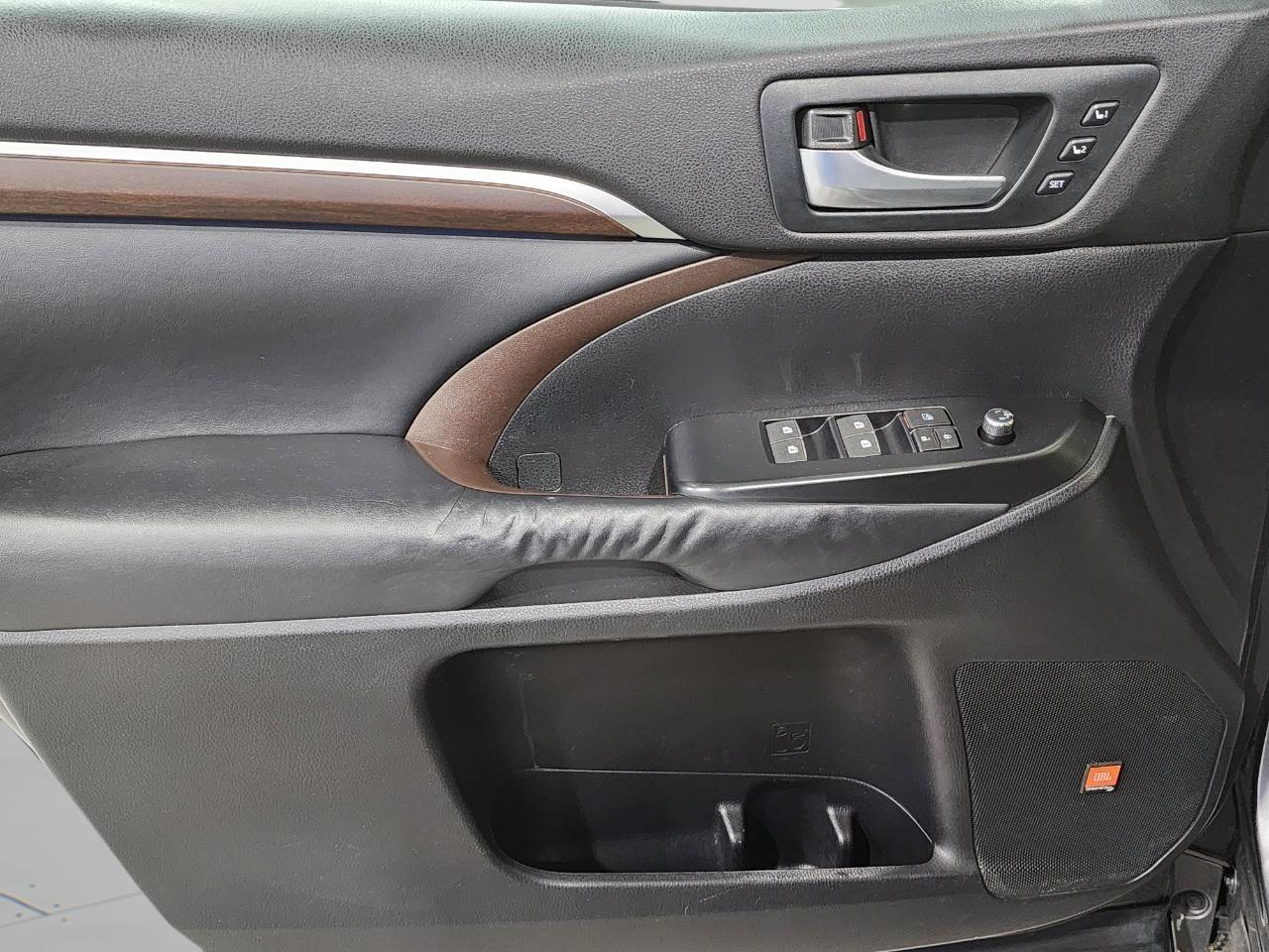 Toyota Highlander  2014
