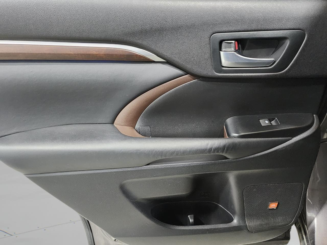 Toyota Highlander  2014