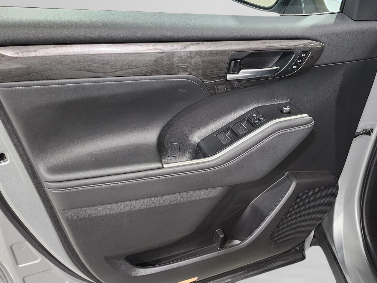 Toyota Highlander  2021