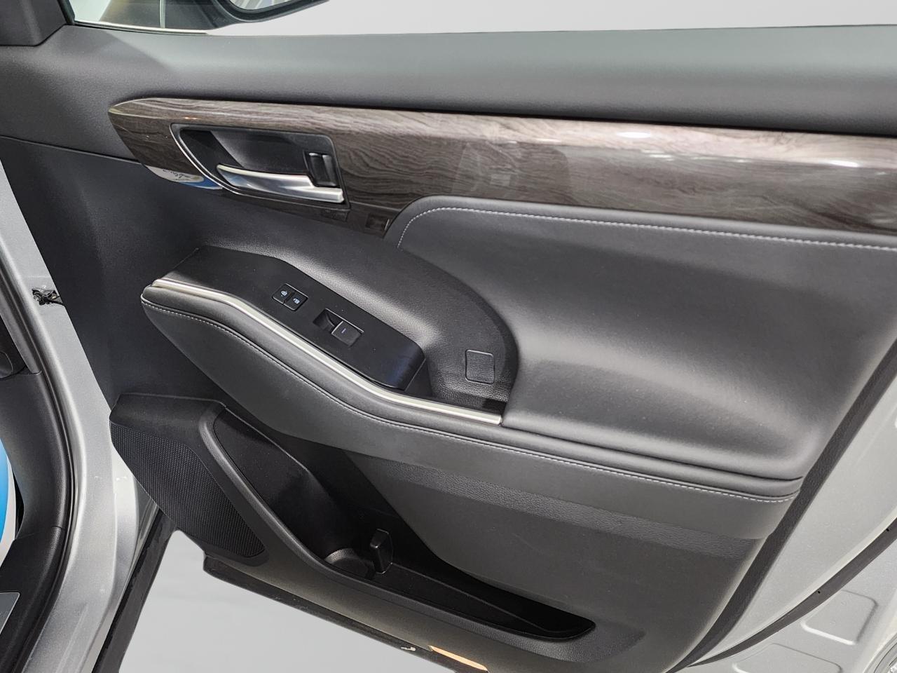 Toyota Highlander  2021