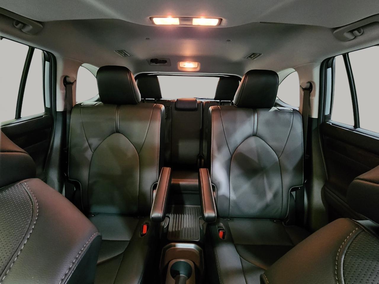 Toyota Highlander  2021