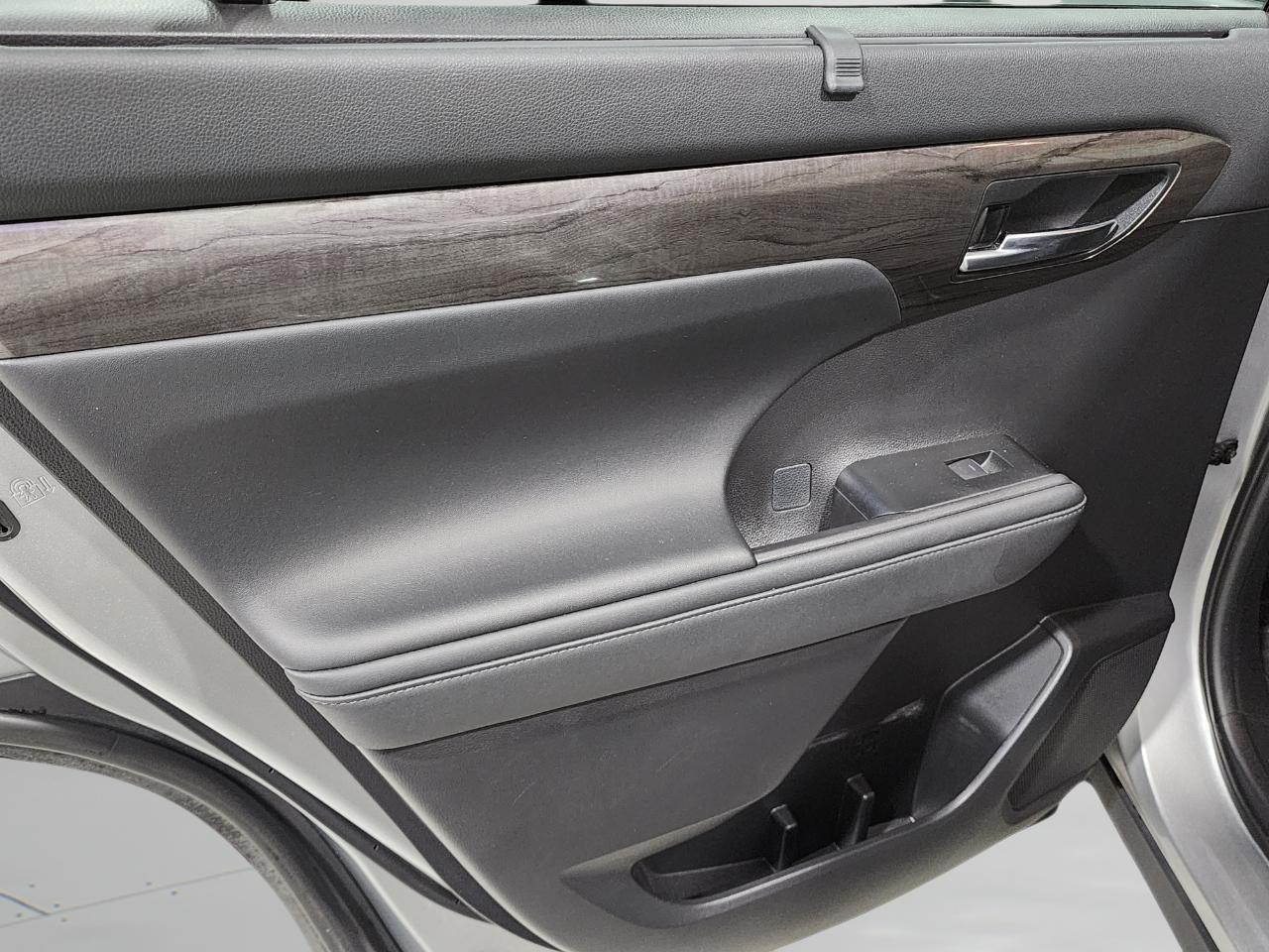 Toyota Highlander  2021
