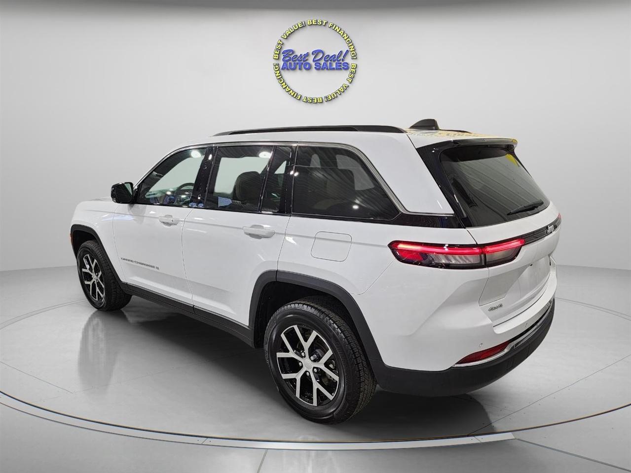 Jeep Grand Cherokee  2024
