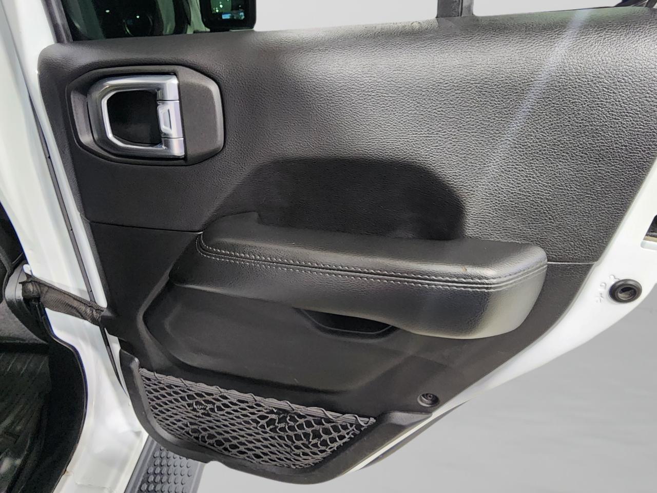 Jeep Wrangler Unlimited Sahara 2021