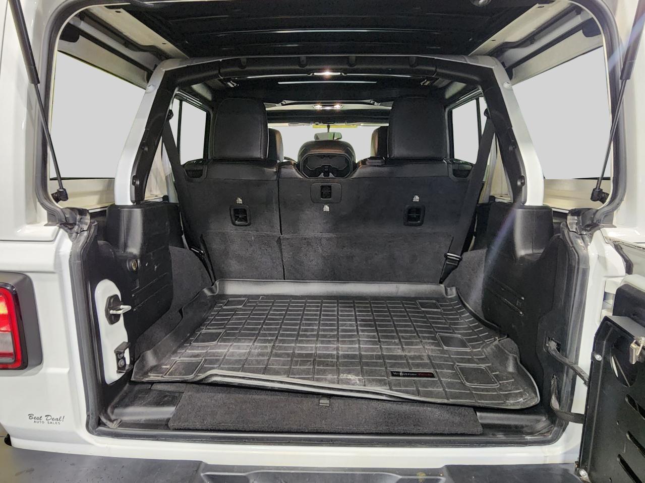 Jeep Wrangler Unlimited Sahara 2021