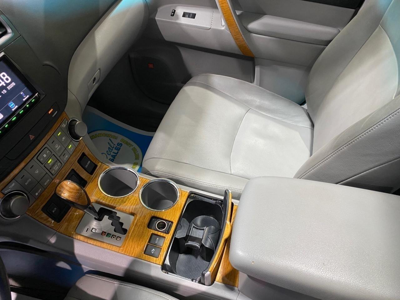 Toyota Highlander Hybrid Limited 4WD 2008