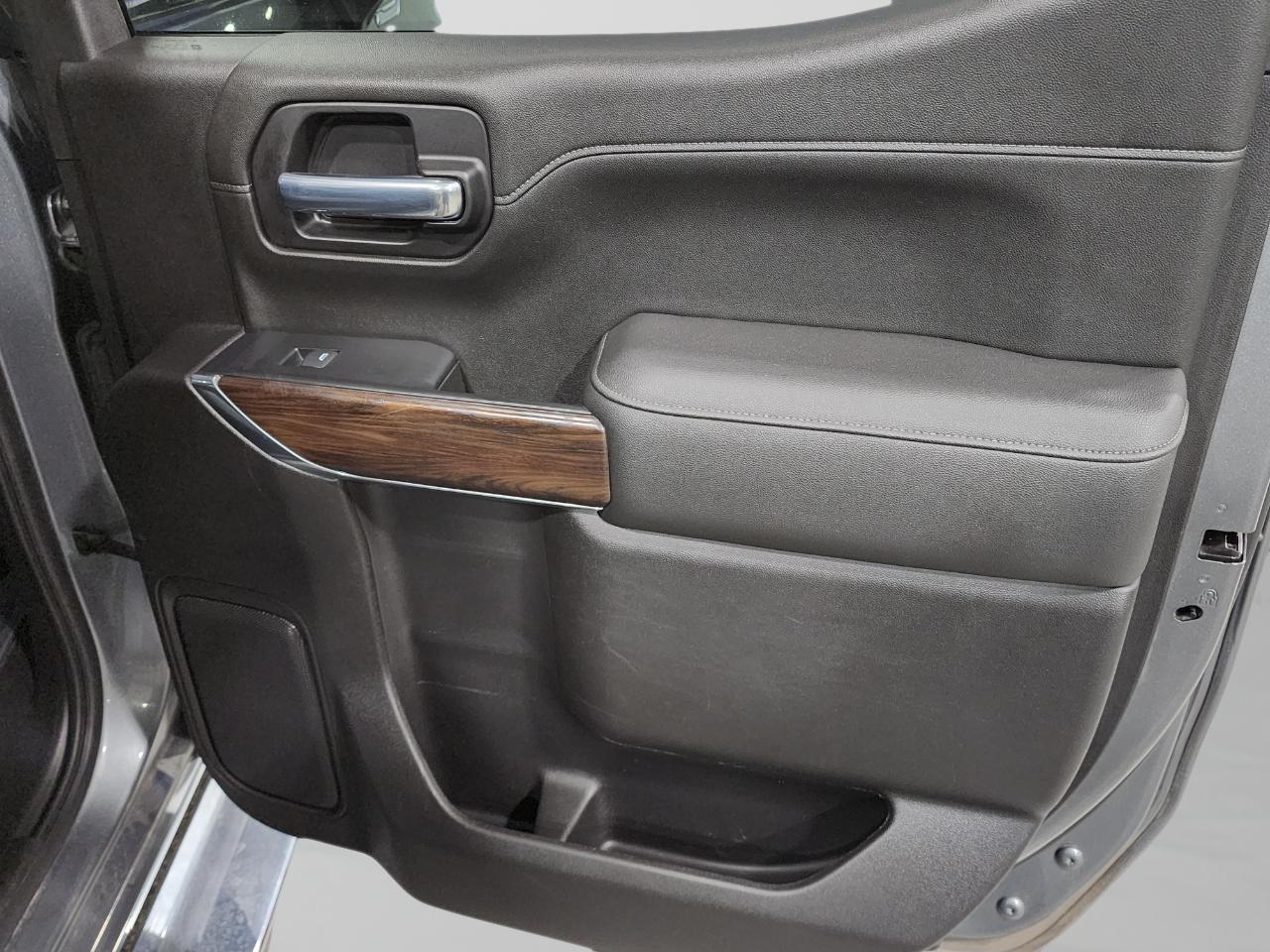 GMC Sierra 1500 SLT Crew Cab Short Box 4WD 2021