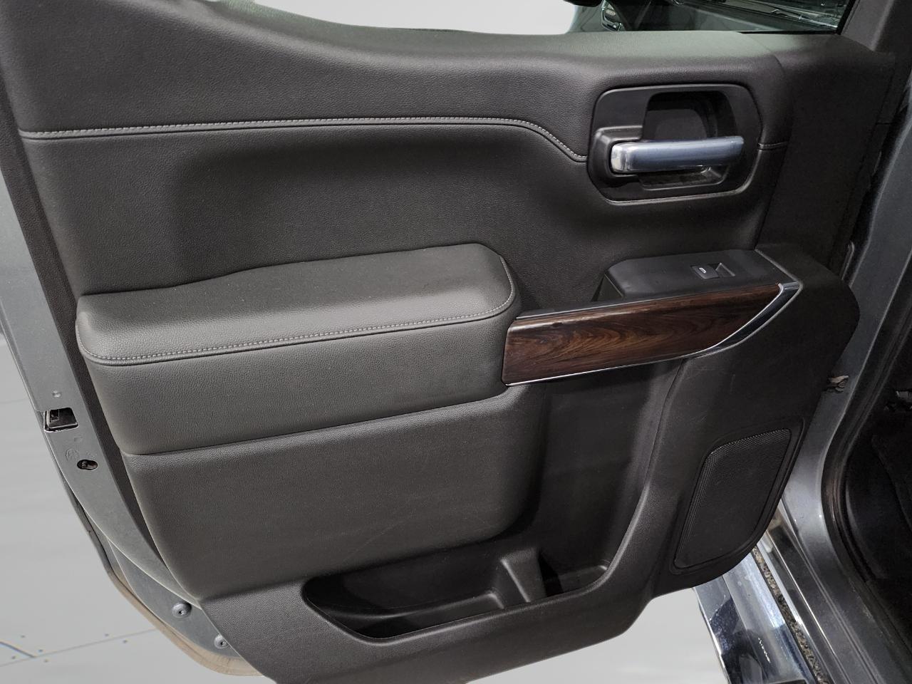 GMC Sierra 1500 SLT Crew Cab Short Box 4WD 2021