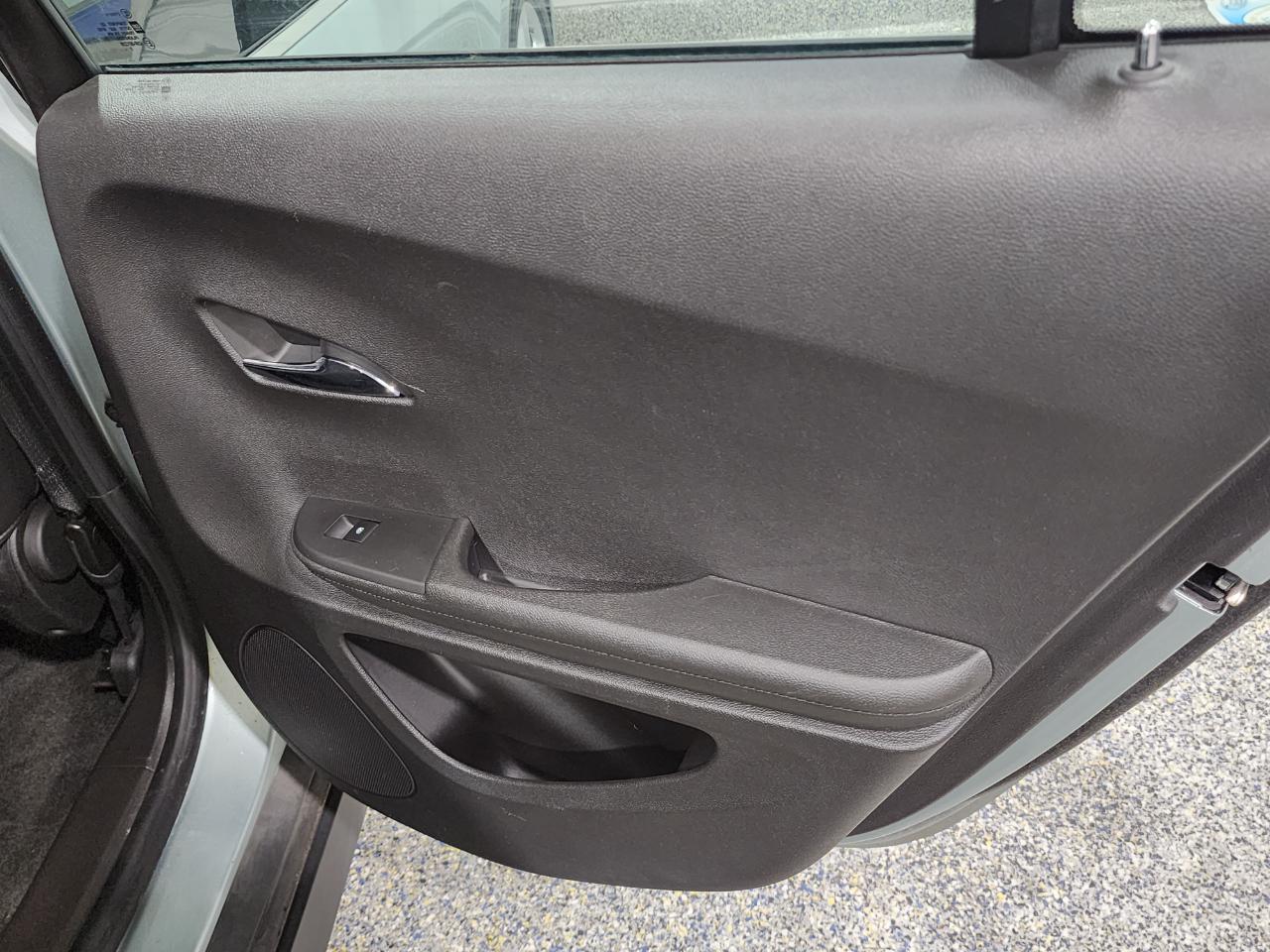 Chevrolet Volt  2012