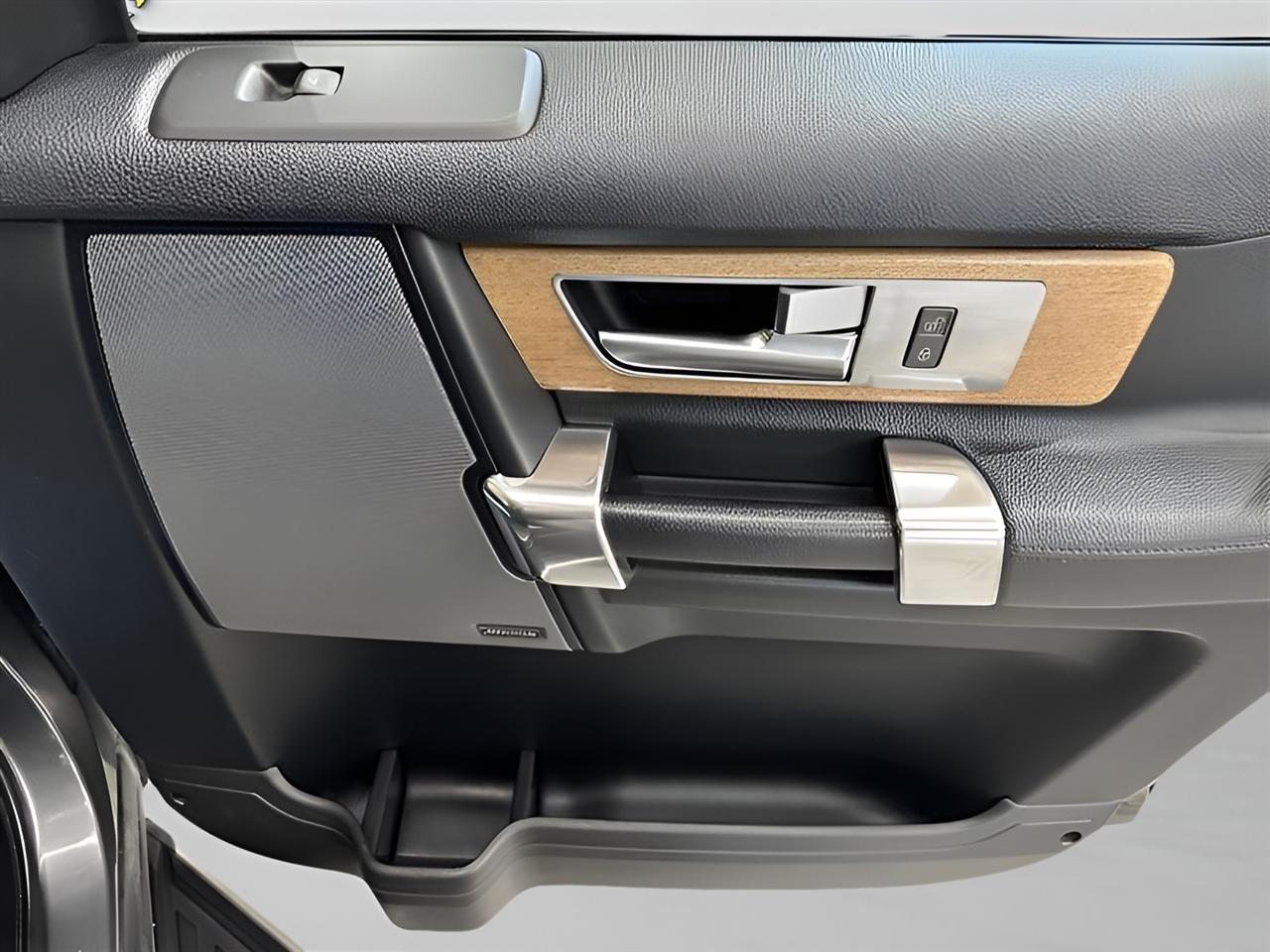 Land Rover LR4  2016