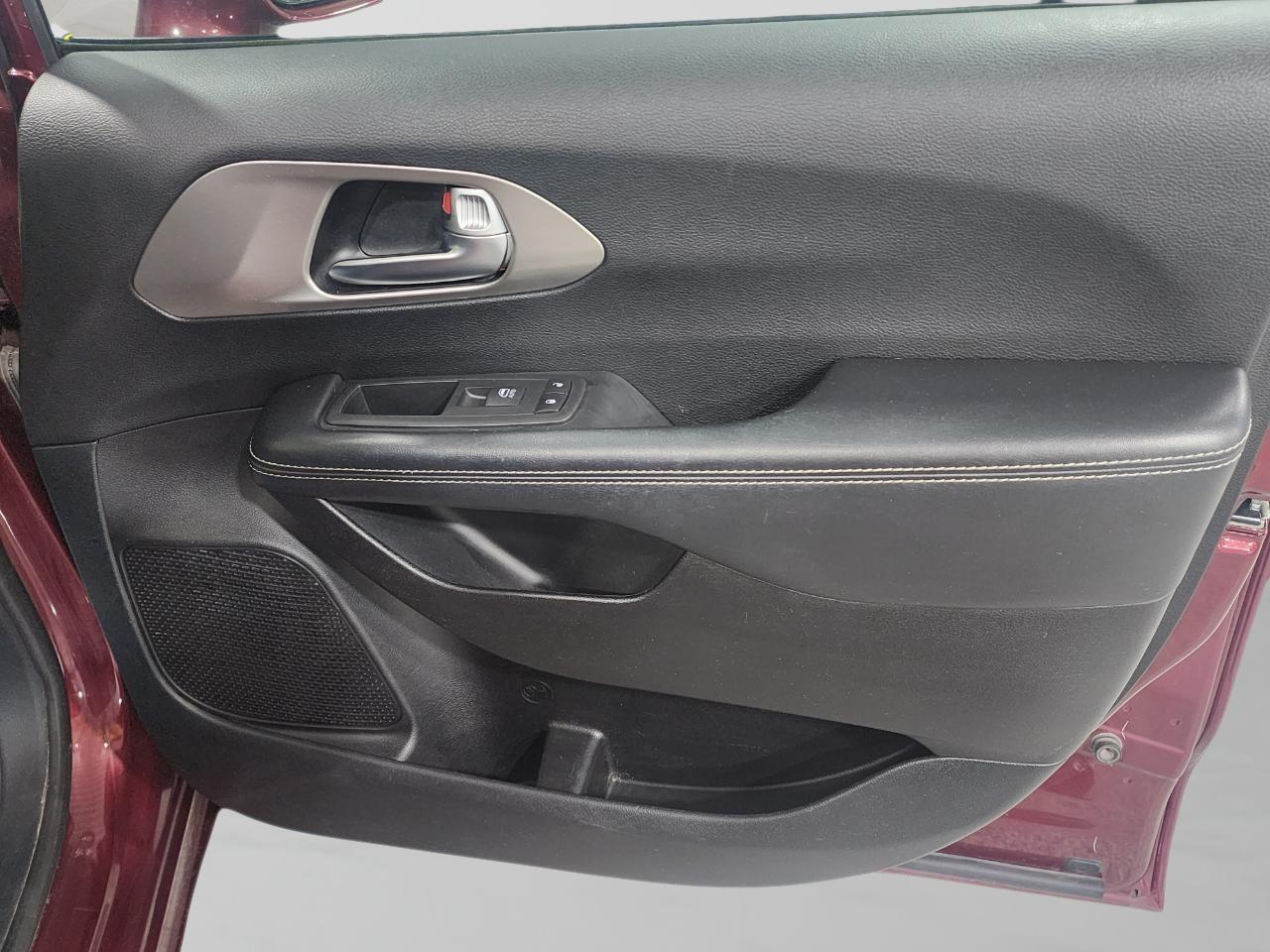 Chrysler Pacifica Launch Edition AWD 2020