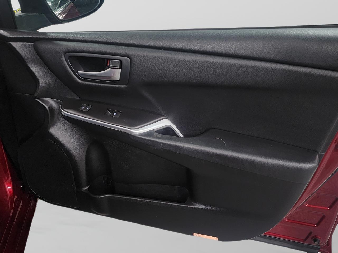 Toyota Camry SE 2017