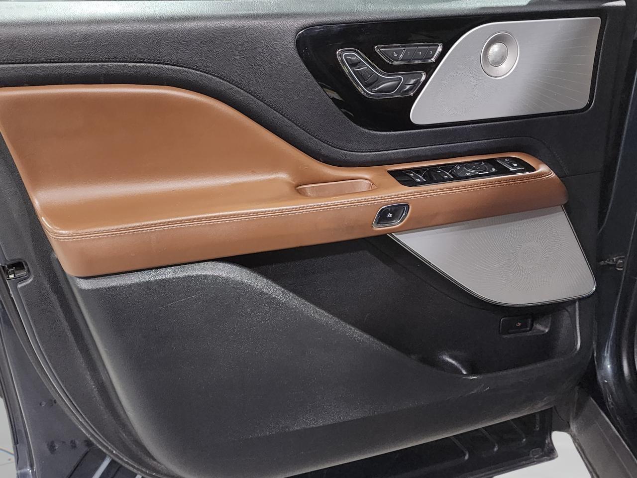 Lincoln Aviator Reserve AWD 2021