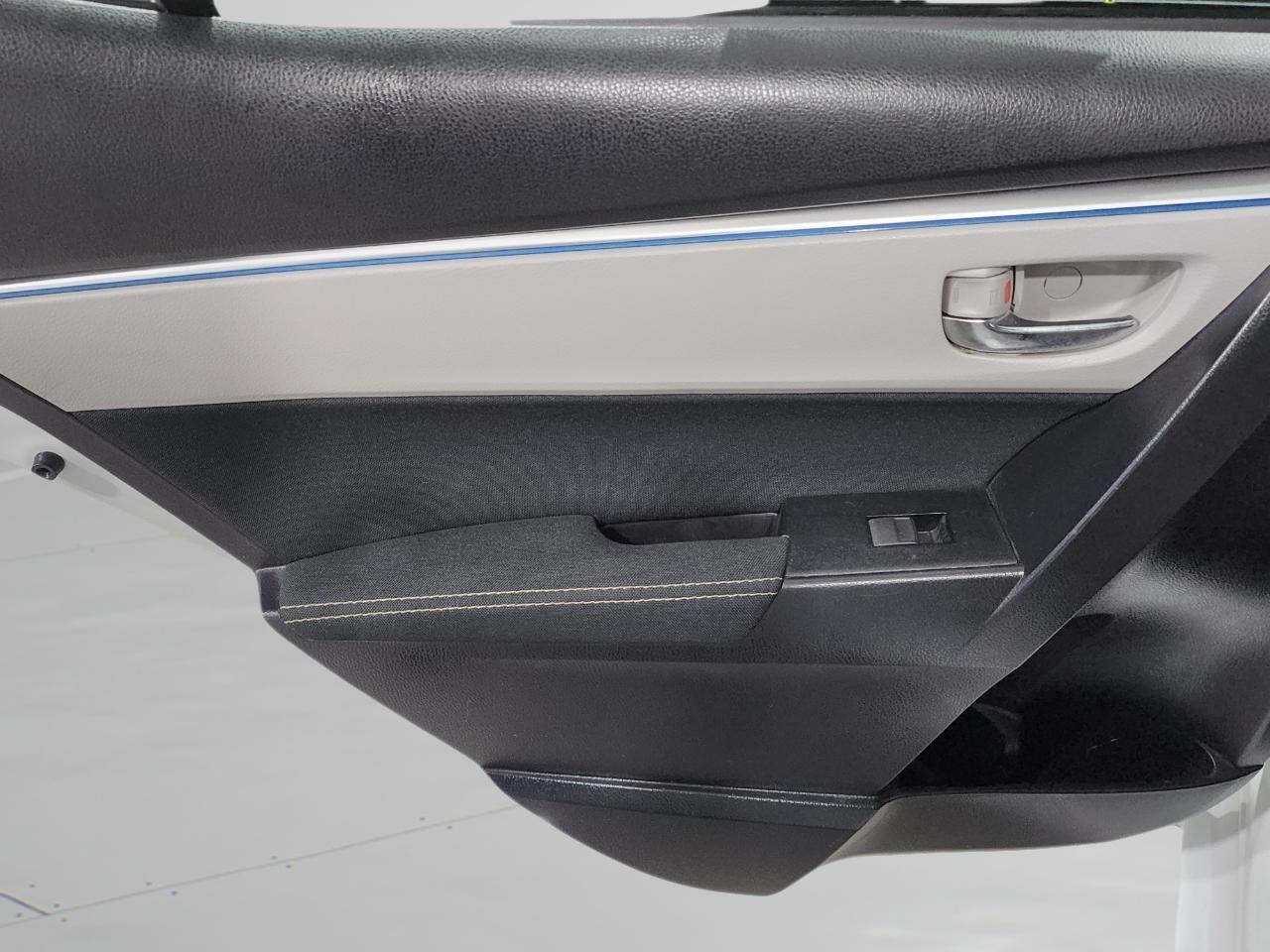 Toyota Corolla LE 2015