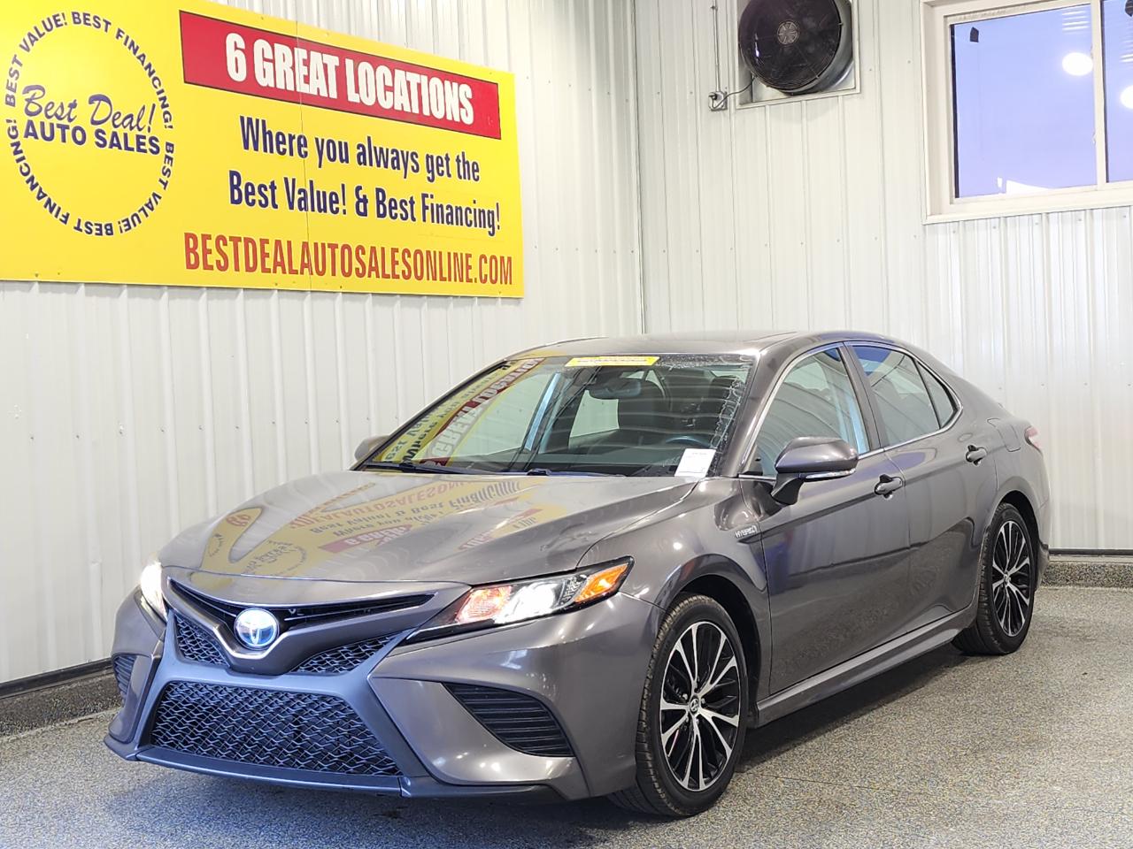 2020 Toyota Camry Hybrid SE