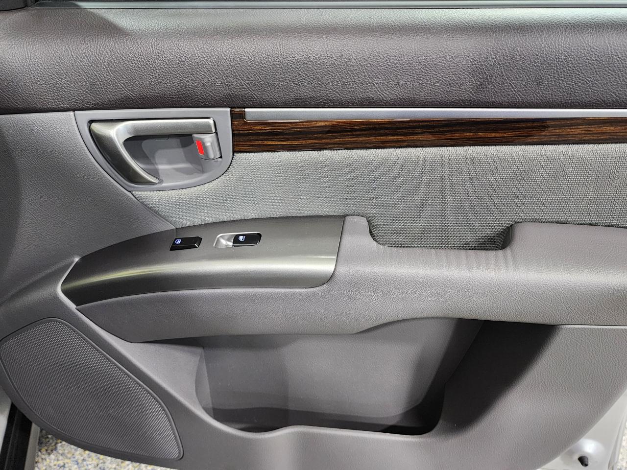 Hyundai Santa Fe  2011