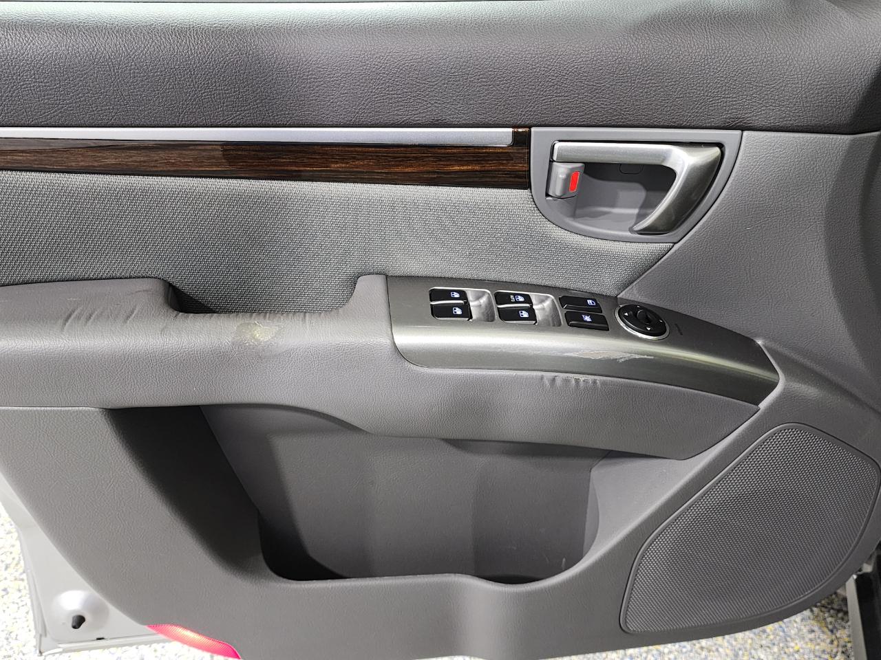 Hyundai Santa Fe  2011