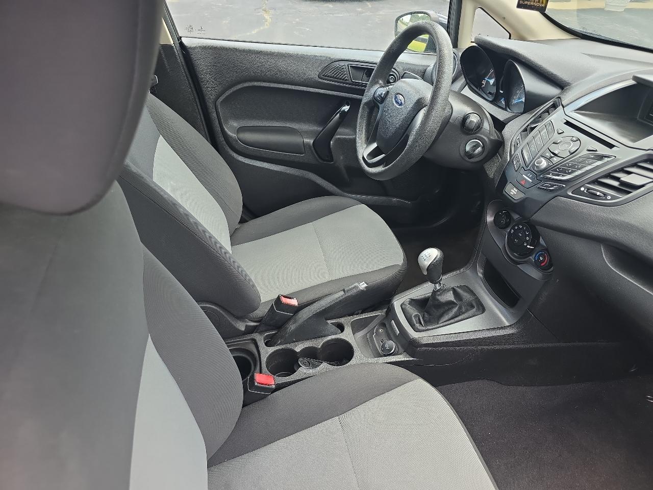 Ford Fiesta 4dr Sdn S 2019
