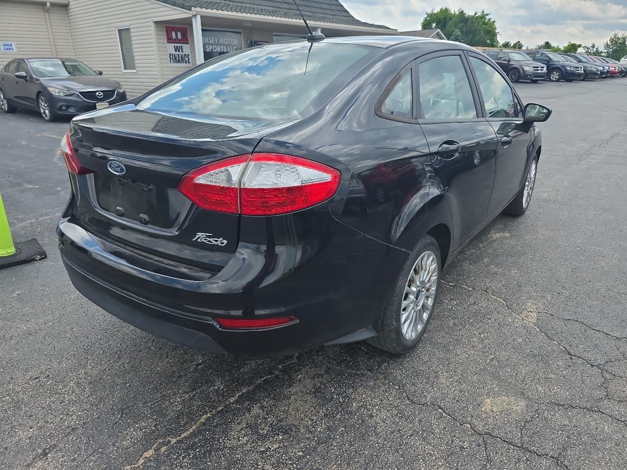 Ford Fiesta 4dr Sdn S 2019