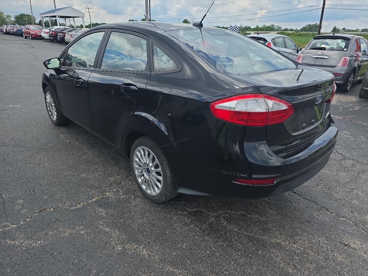 Ford Fiesta 4dr Sdn S 2019