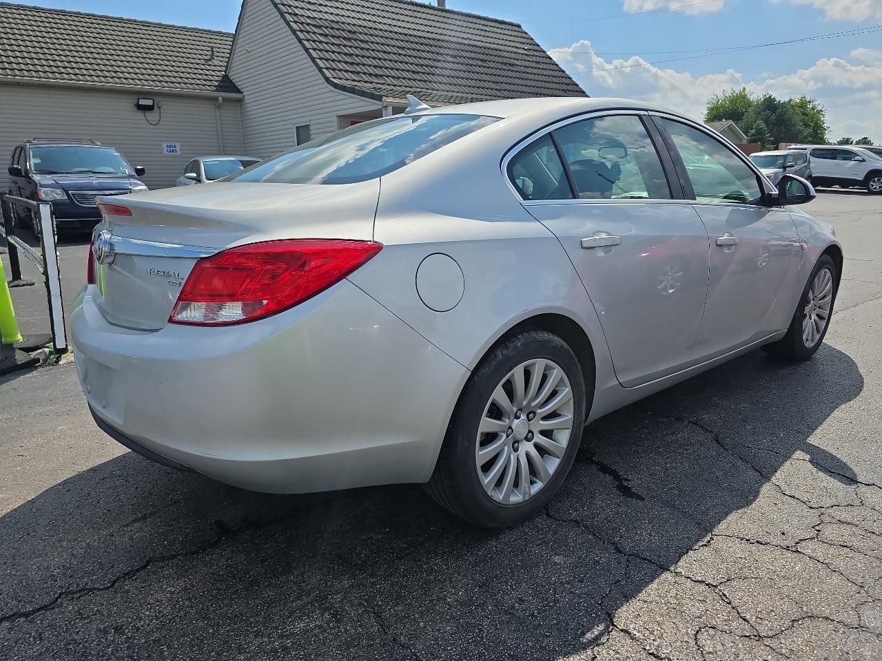 Buick Regal CXL 2011
