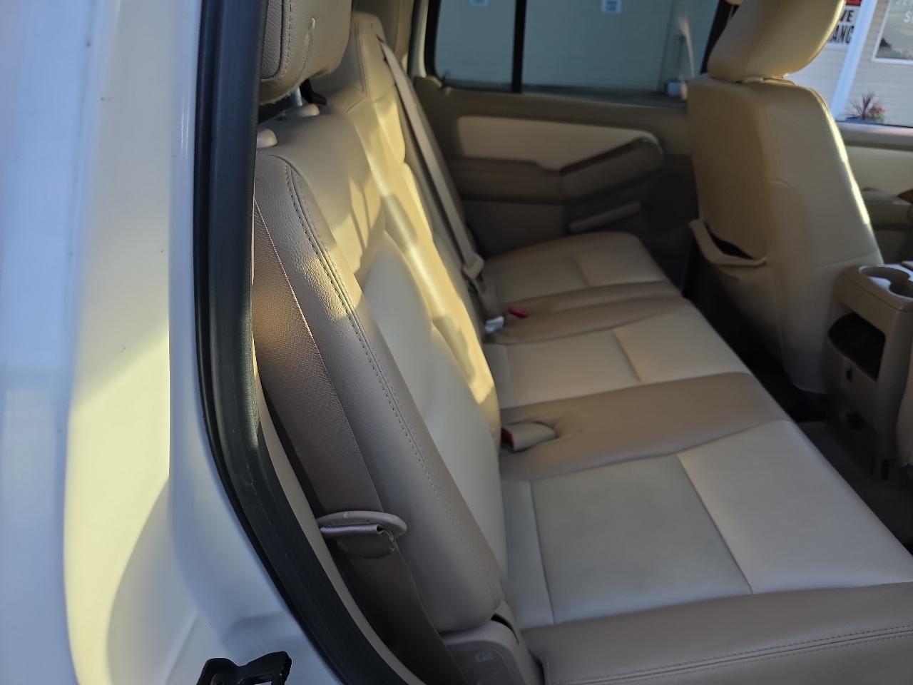 Ford Explorer 4WD 4dr V6 Eddie Bauer 2009