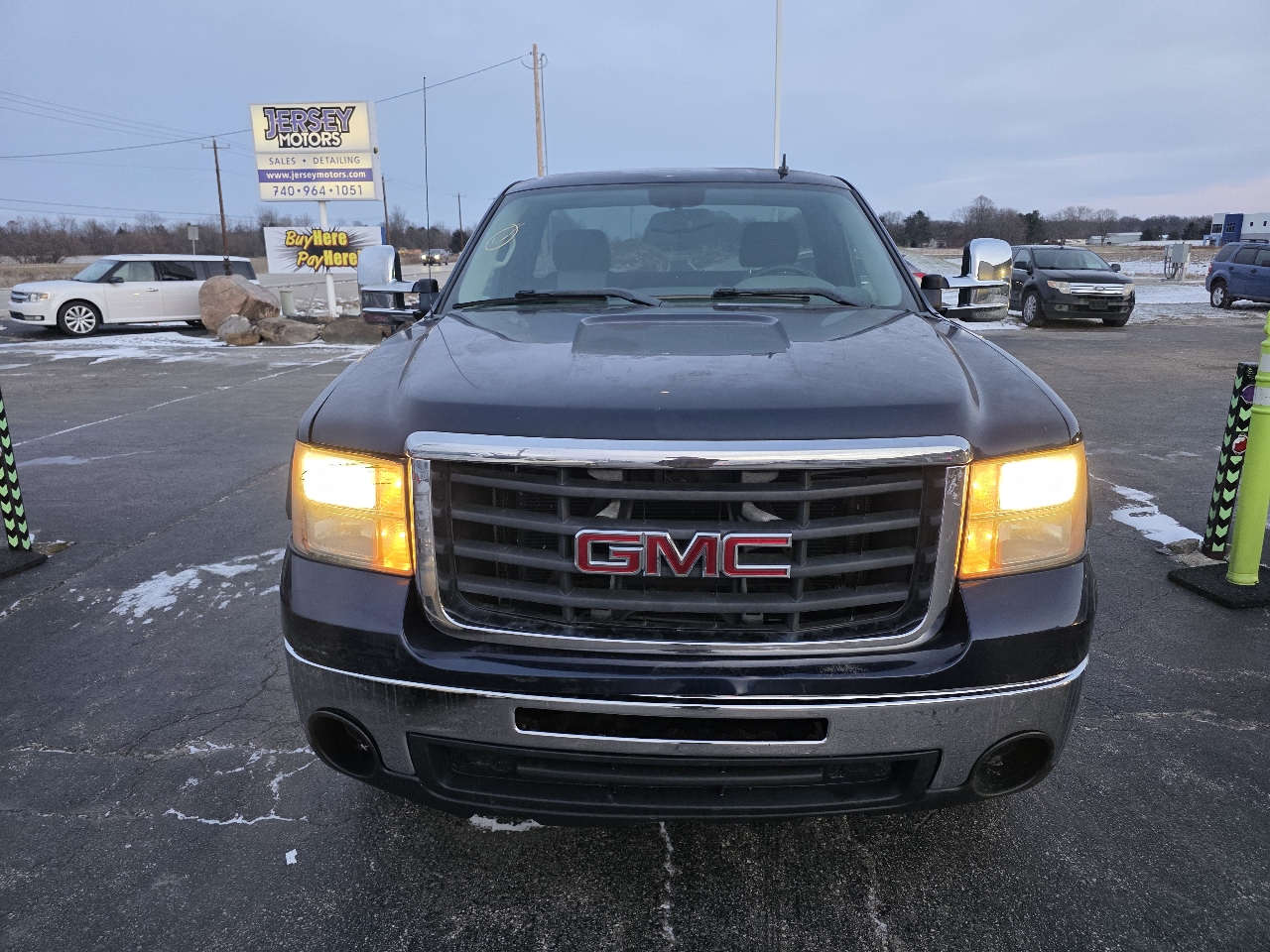 GMC Sierra 2500HD 4WD Reg Cab 142" 2009
